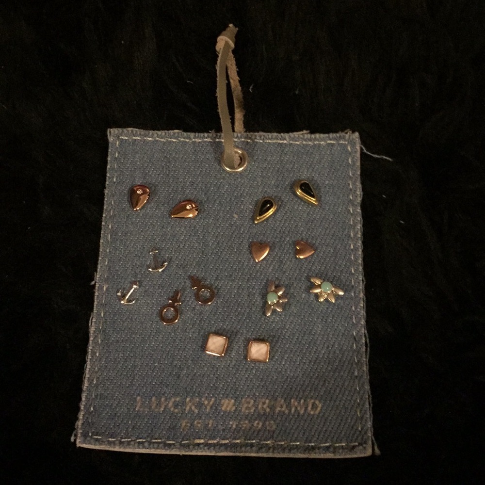 (NWT) LUCKY BRAND STUD EARRINGS - 7 PIECES